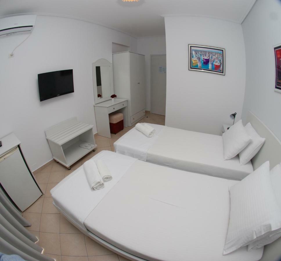 Hotel Ms Sarande Exterior photo
